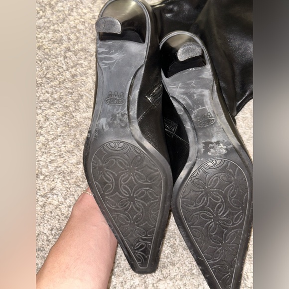 Circa Joan & David CJSOL Black
Leather Pointed Toe Side Zip Heeled boots - Picture 5 of 11